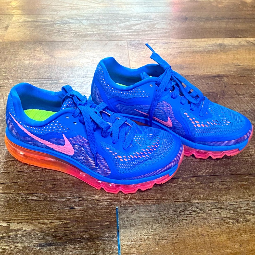 Womens Nike Air Max Size 7